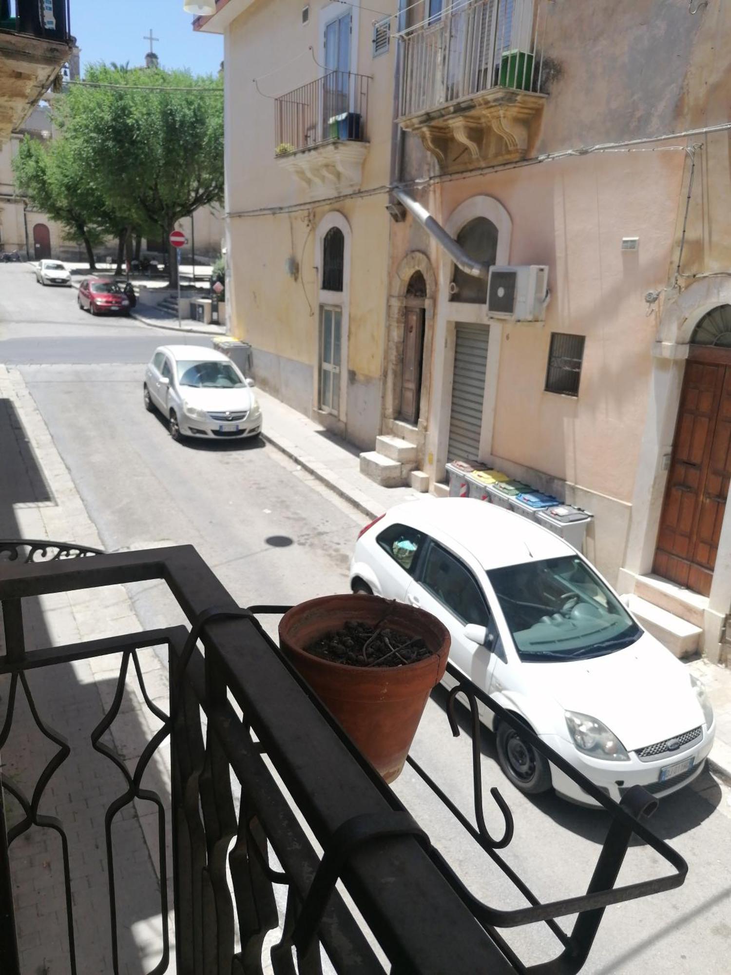 Cappuccini Hotel Ragusa Buitenkant foto